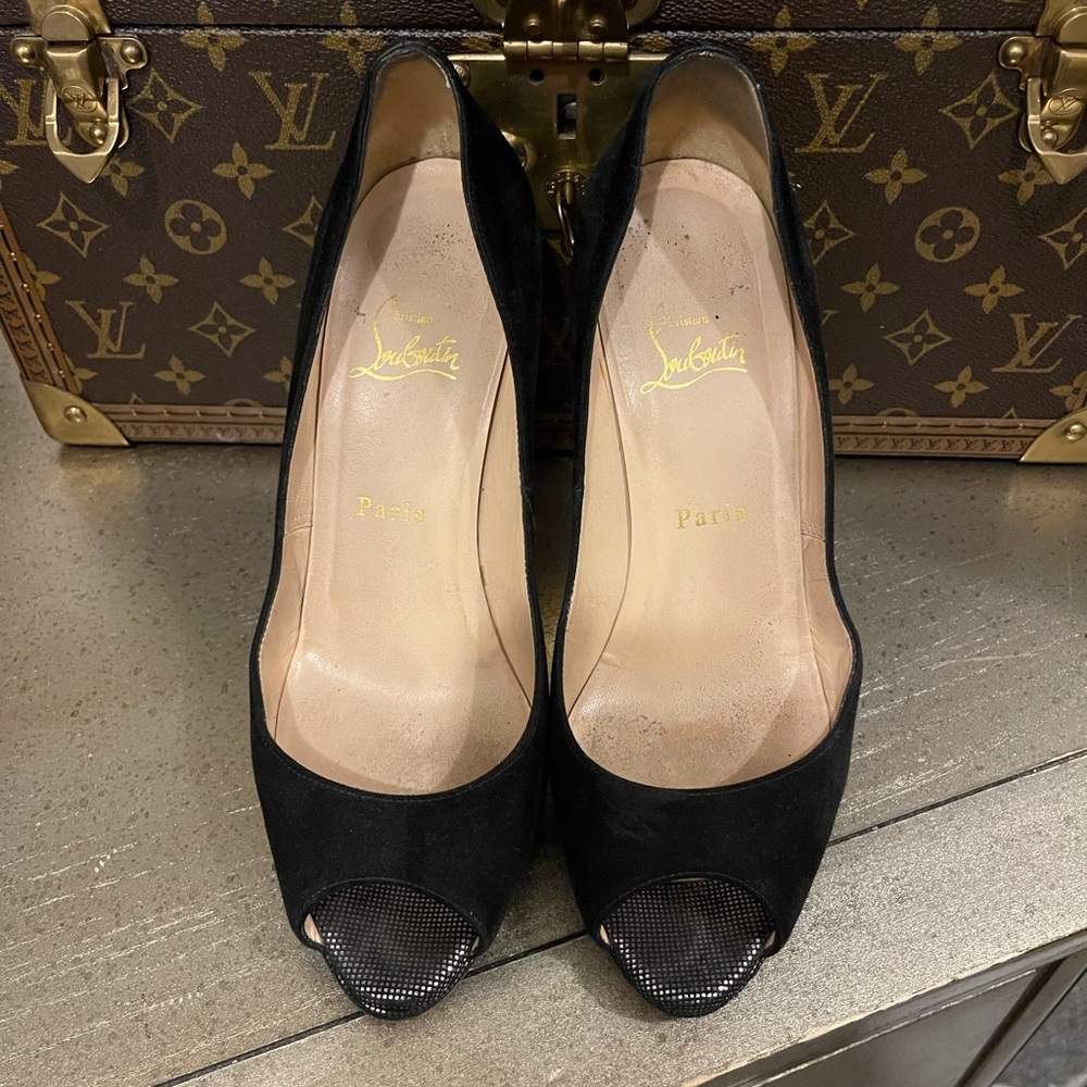 CHRISTIAN LOUBOUTIN Rare style heels. Size 8 1/2